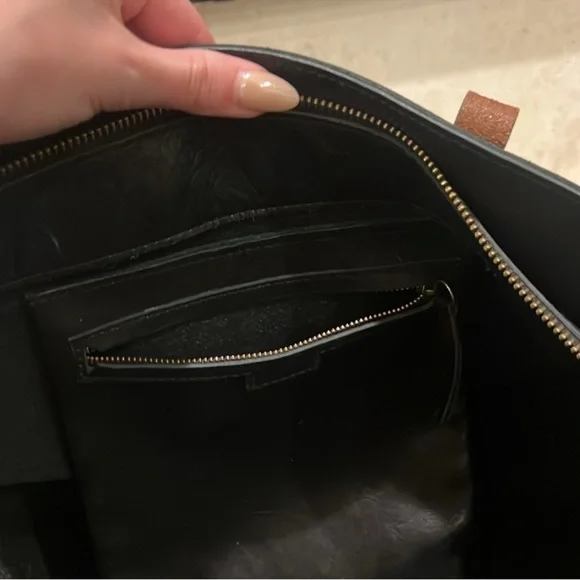 Madewell Leather Tote Black - Picture 10 of 13